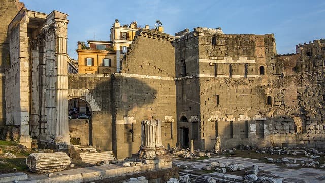 イタリア・ローマのフォロ・ロマーノ＿トトラヤヌス帝の市場