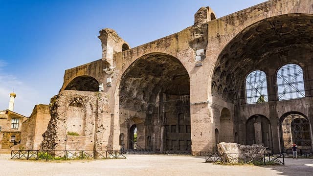 イタリア・ローマのフォロ・ロマーノ＿マクセンティウスのバジリカ