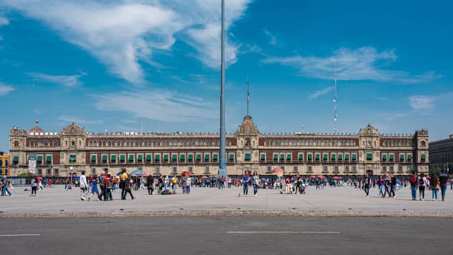 メキシコ・メキシコシティの国立宮殿