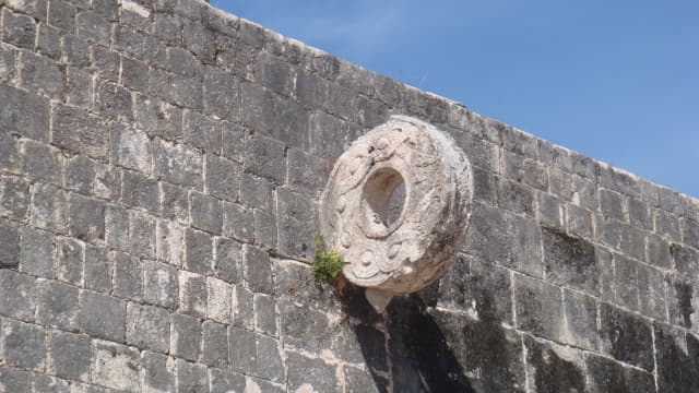 メキシコ・メリダのチチェン・イッツァの球技場のゴール