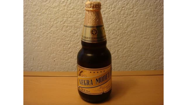 メキシコビールのNEGRA MODELO