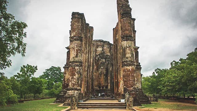 スリランカ・ポロンナルワのランカティラカ寺院