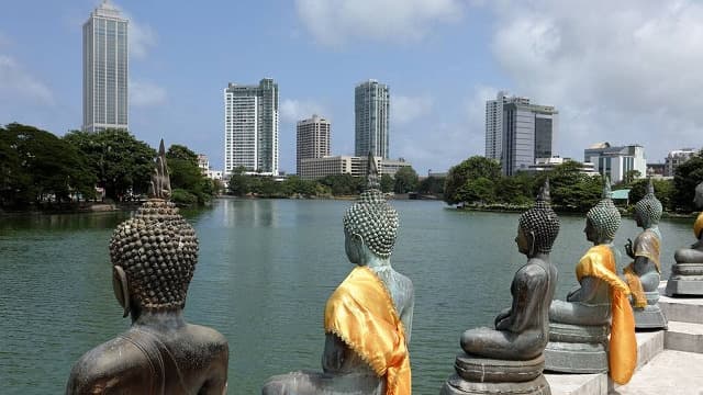 スリランカ・コロンボのベイラ湖