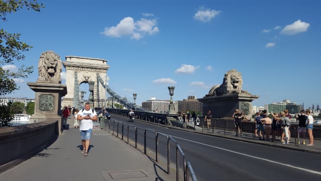 ハンガリー・ブダペストのセーチェーニ鎖橋