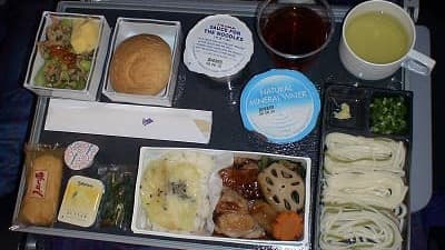 機内食：SINGAPORE AIR 成田→バンコク