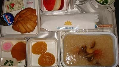 機内食：VIETNAM AIR フエ→ハノイ→成田