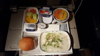 機内食：Emirates 成田→ドバイ