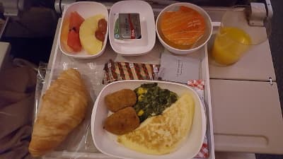 機内食：Emirates ドバイ→成田