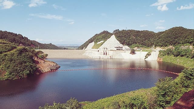 宮城県名取市の樽水ダム