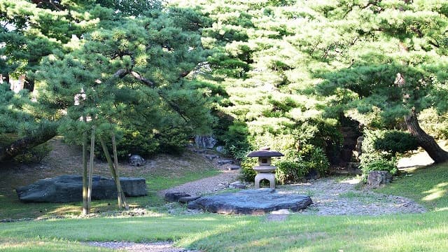秋田県秋田市の旧秋田藩主佐竹氏別邸(如斯亭)庭園