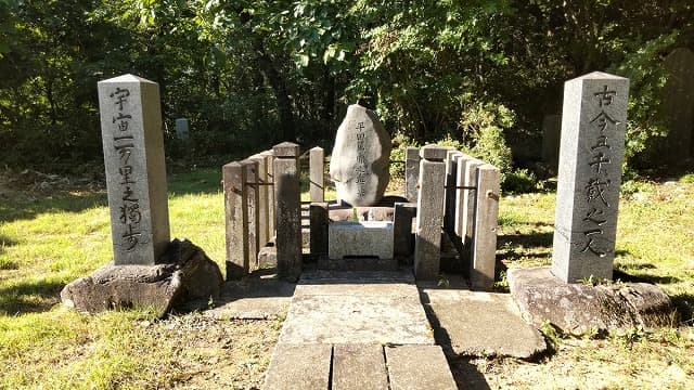 秋田県秋田市の平田篤胤の墓