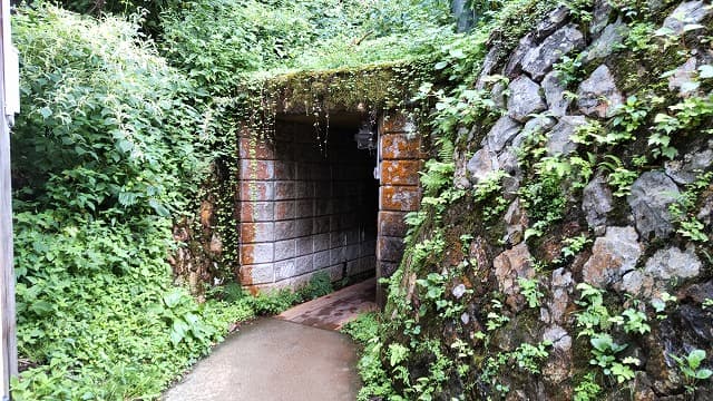 山形県尾花沢市の延沢銀山遺跡疎水口