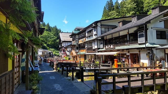 山形県尾花沢市の銀山温泉郷