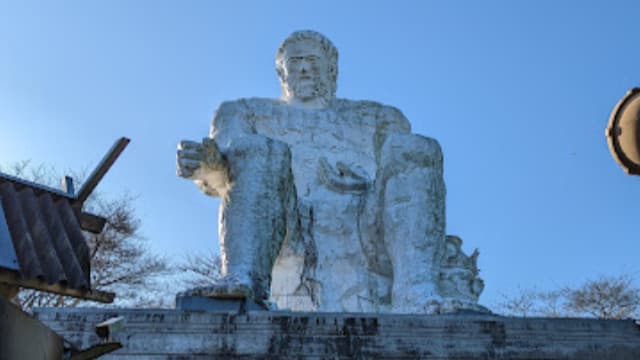 茨城県水戸市のダイダラボウ像