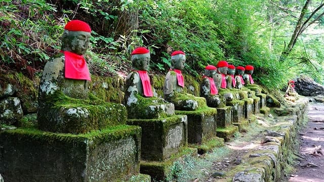 栃木県日光市のガンマンガ淵(慈雲寺境内)