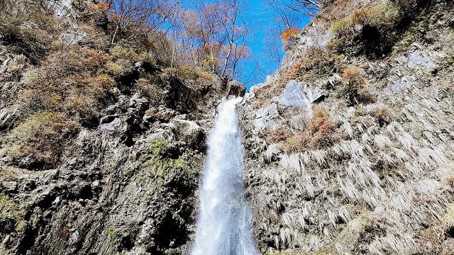群馬県前橋市の滝沢の不動滝