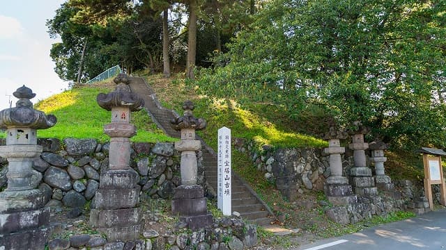 群馬県前橋市の宝塔山古墳