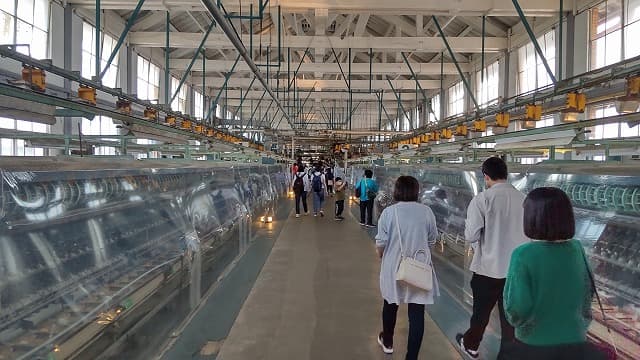 群馬県富岡市の富岡製糸場の繰糸所