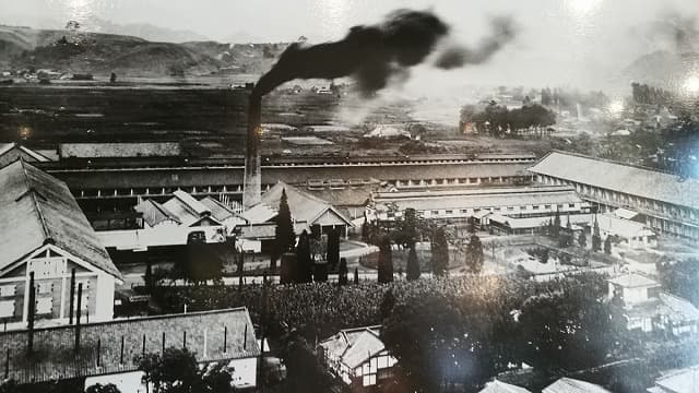 群馬県富岡市の富岡製糸場