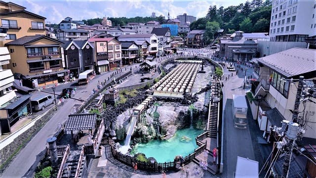 群馬県吾妻郡の草津温泉郷