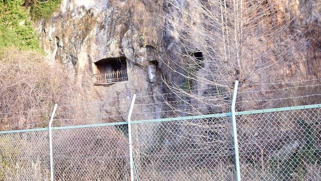 埼玉県比企郡の巌岩ホテル