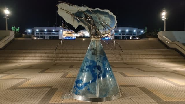 千葉県木更津市の海ほたる