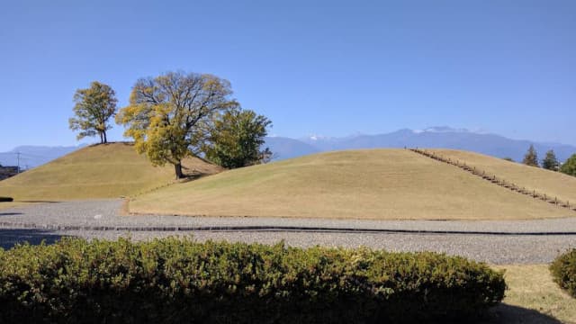 山梨県甲府市の銚子塚古墳附丸山塚古墳