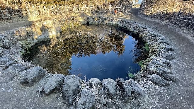 山梨県南都留郡の忍野八海（銚子池）