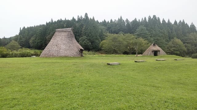 新潟県十日町市の笹山遺跡