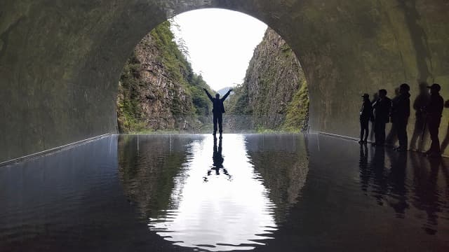新潟県十日町市の清津峡