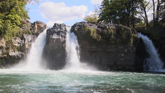 静岡県裾野市の五竜の滝