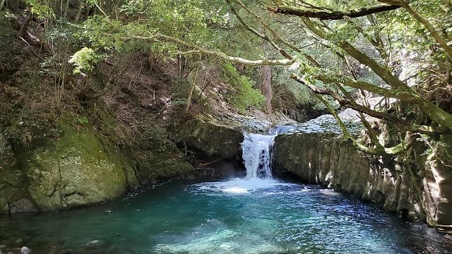 静岡県賀茂郡の河津七滝(蛇滝)