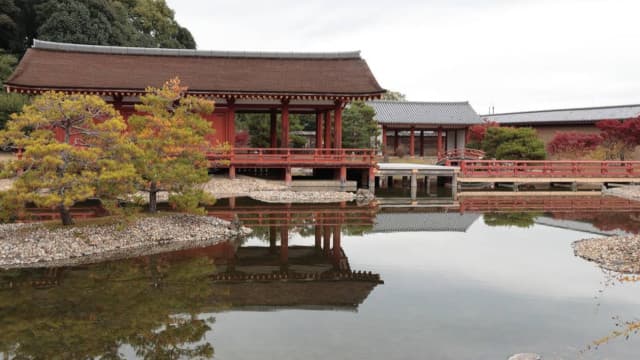 奈良県奈良市の平城宮東院庭園