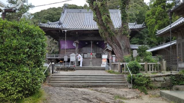 徳島県徳島市の阿波遍路道(常楽寺境内)