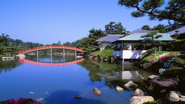 香川県丸亀市の中津万象園