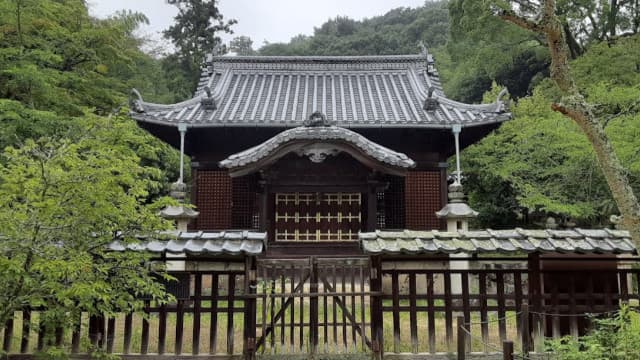 愛媛県松山市の松平定行の霊廟