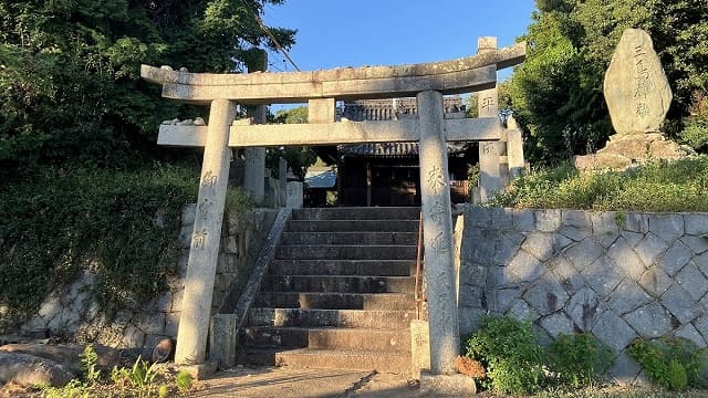 愛媛県今治市の日高鯨山の古墳