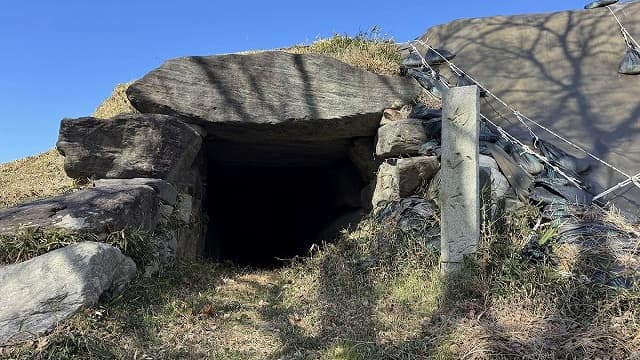愛媛県四国中央市の宇摩向山古墳