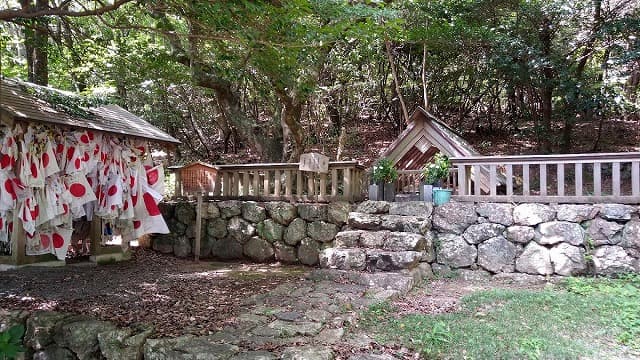 高知県香美市の谷重遠墓