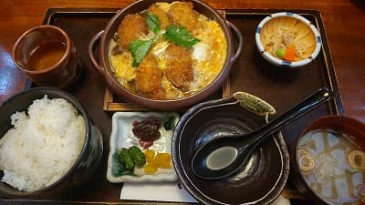 牡蠣玉とじ鍋定食