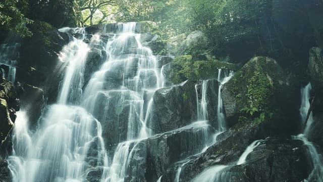 福岡県糸島市の白糸の滝