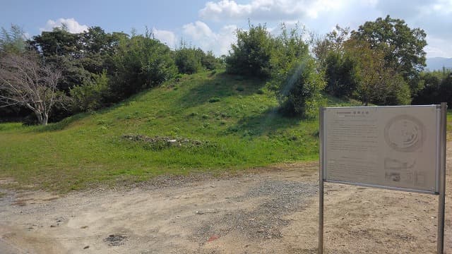 福岡県糸島市の曽根遺跡群（狐塚古墳）