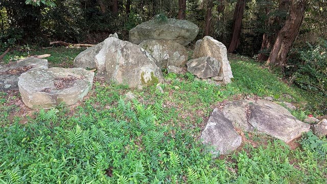 佐賀県唐津市の唐津松浦墳墓群(葉山尻支石墓群)