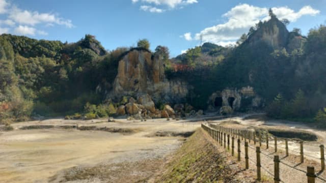 佐賀県西松浦郡の肥前磁器窯跡（泉山磁石場跡）