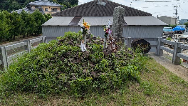 長崎県壱岐市の少貳の千人塚