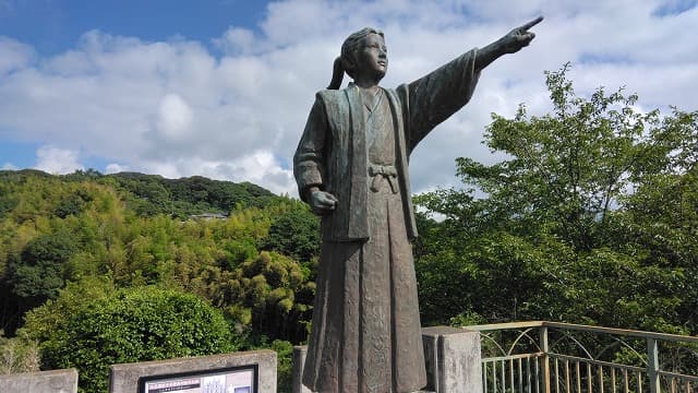 長崎県西海市の中浦ジュリアン像