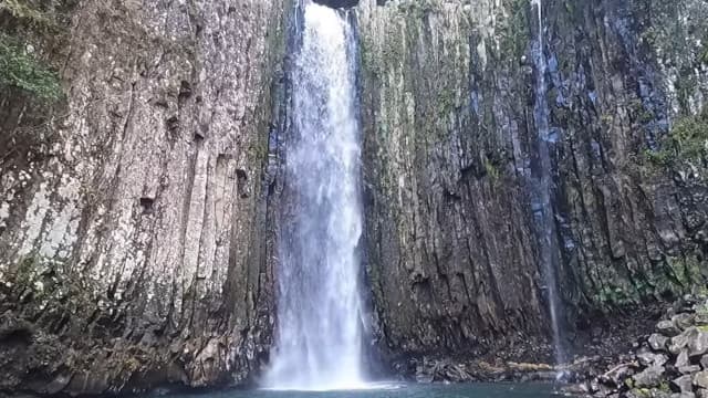 熊本県人吉市の鹿目の滝