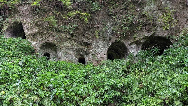 熊本県山鹿市の岩原横穴群