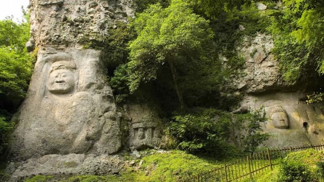 大分県豊後高田市の熊野磨崖仏