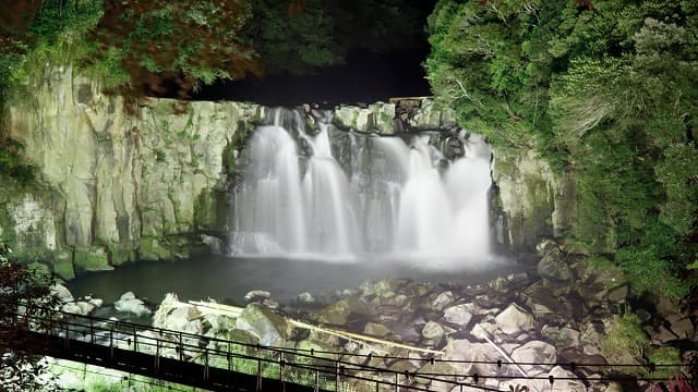 宮崎県都城市の関之尾滝